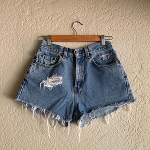 Vintage Levi’s 560 Denim Shorts